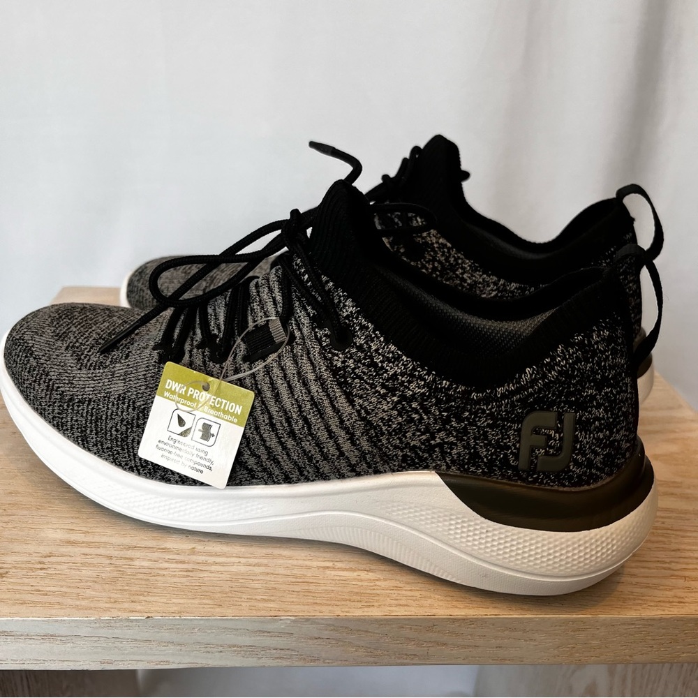 New with Tags!!! FootJoy Flex XP Men’s Black Mesh Waterproof Golf Shoe-Size-8.5